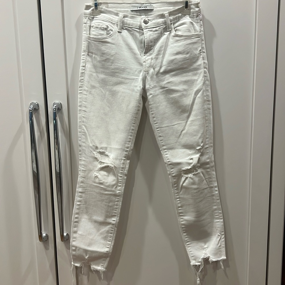 J Brand Mid Rise Capri Distressed Jeans. Size 27
